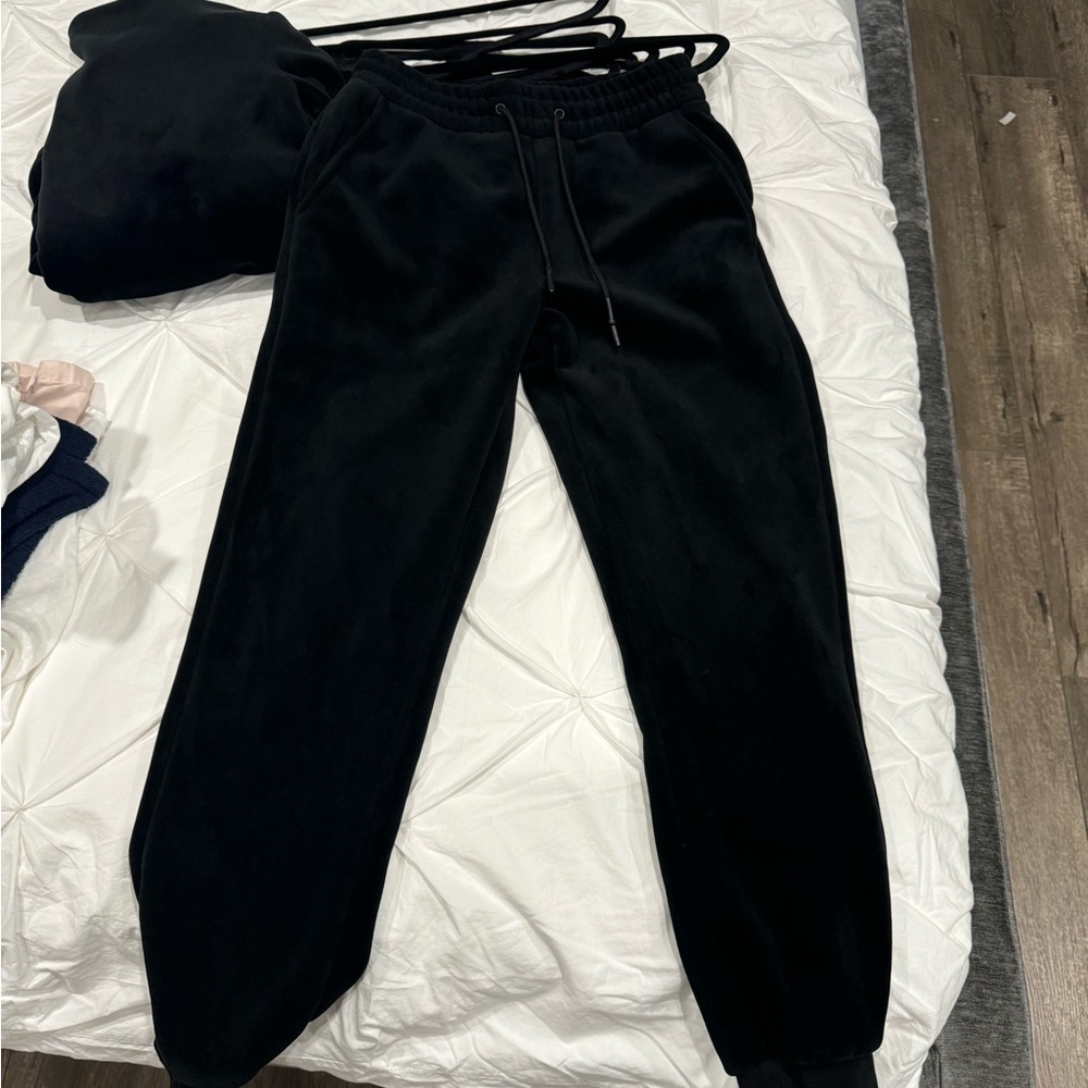 Karl Lagerfeld Jacket and Jogger set - Picture 5 of 7